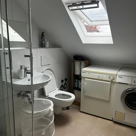 Charmante 1-zimmer-wohnung In Mit Kueche & Kostenlosen Parkplaetzen * Koblenc