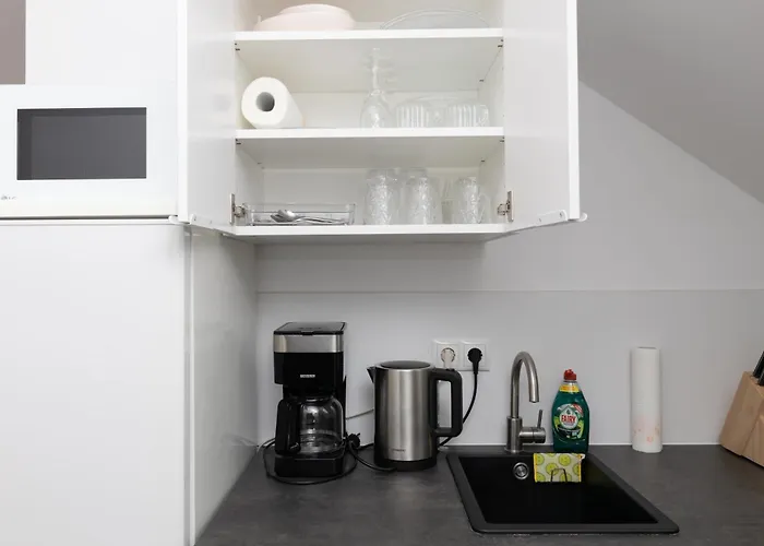 Apartman Charmante 1-zimmer-wohnung In Mit Kueche & Kostenlosen Parkplaetzen Koblenz